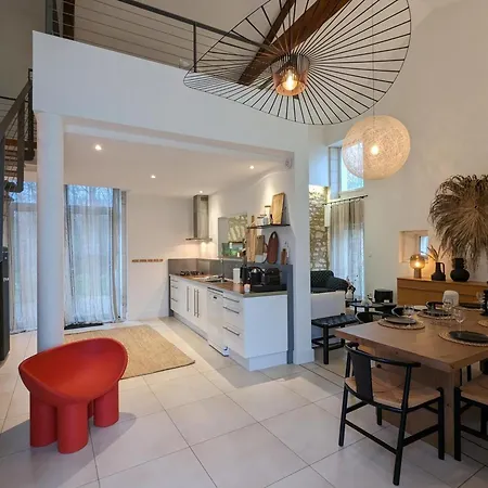 Maison De Charme Moderne Avec Jardin, Terrasse Et Fibre - - Fr-1-653-250